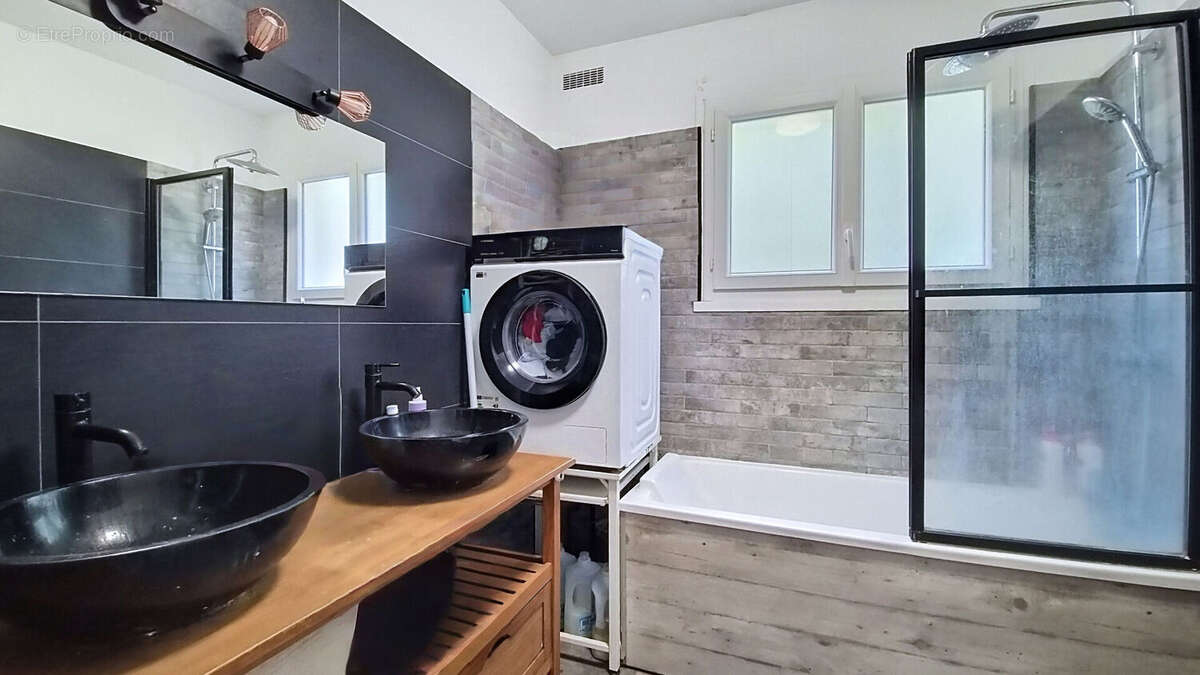 Appartement à LIMEIL-BREVANNES