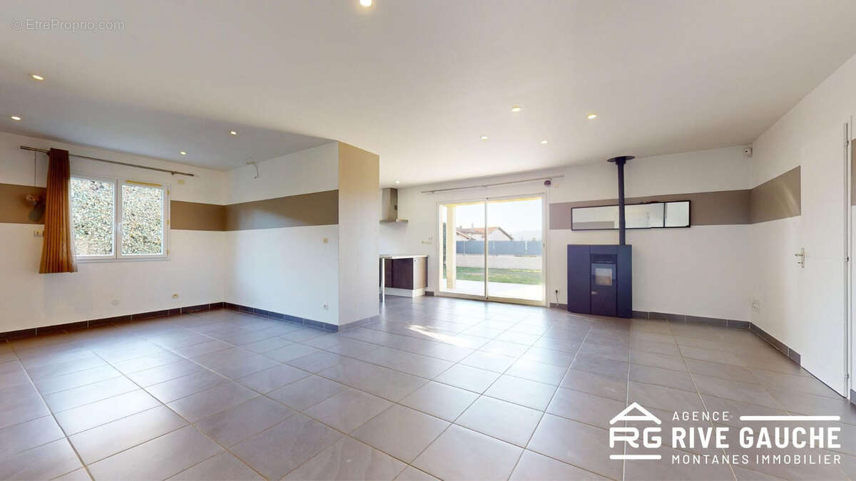 Maison à SALAISE-SUR-SANNE