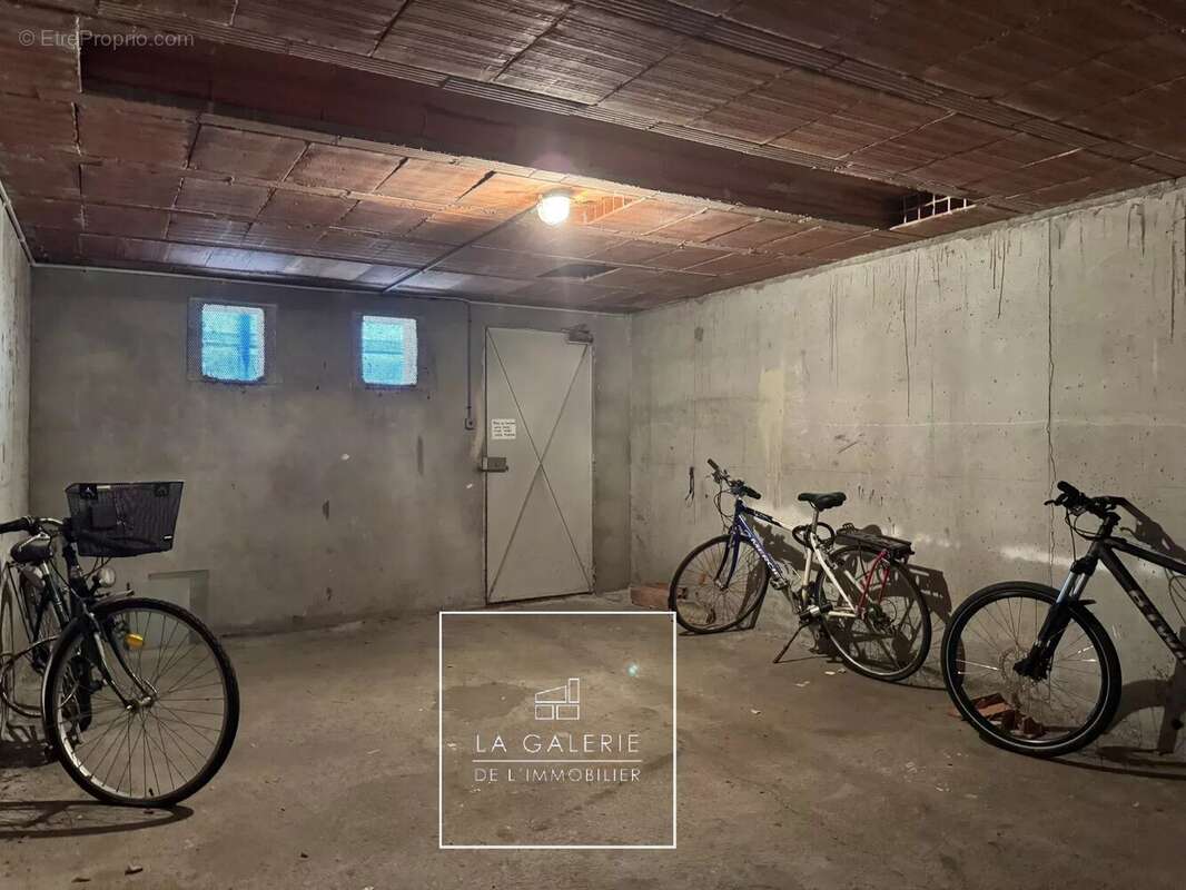 RANGUEIL – T3 de 74 m² – Dernier étage – 2 balcons – Résidence arborée – Climatisation – Métro à pied - photo 11
