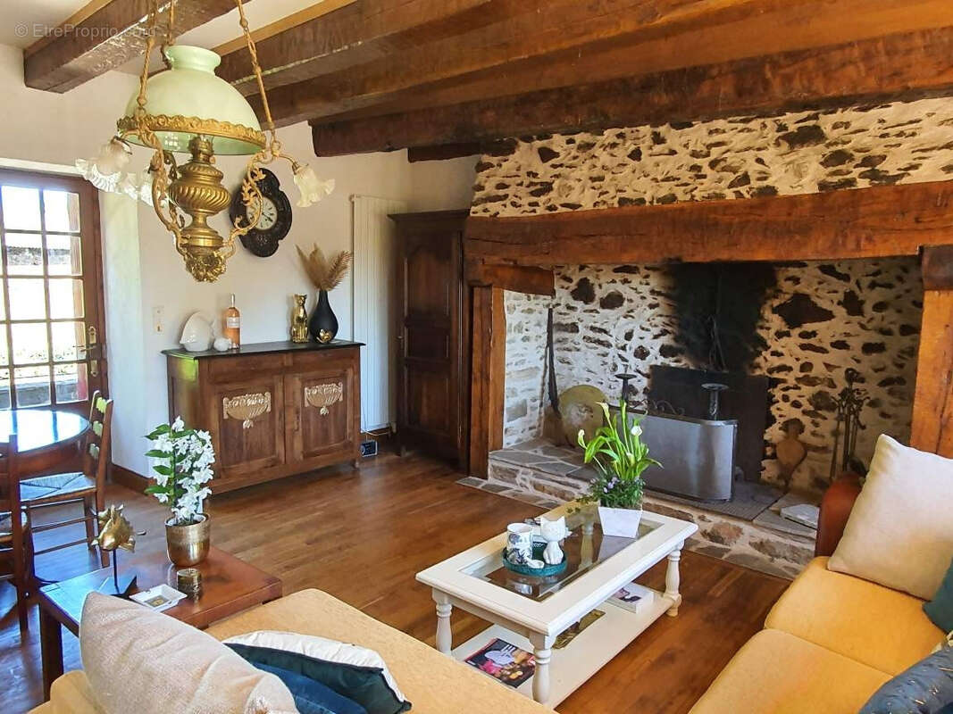 Maison à LUBERSAC