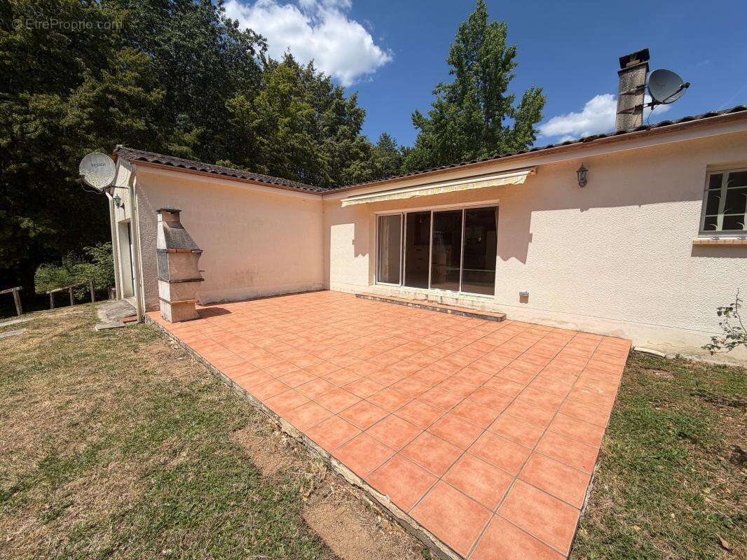 À 10 minutes de Lalinde – Maison de plain-pied avec piscine - photo 20