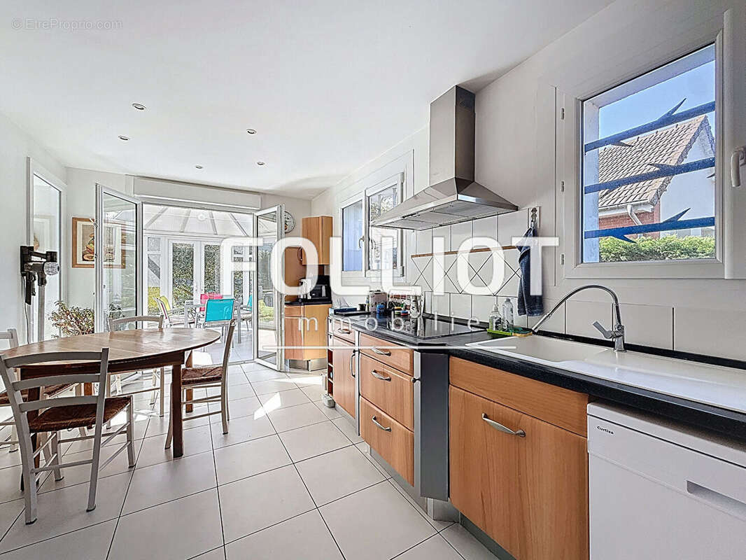 Maison à SAINT-PAIR-SUR-MER