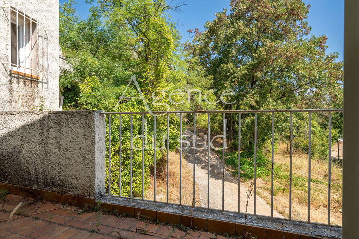 Grande maison de 270 m² sur un terrain de 3000 m² - Fort potentiel - photo 10