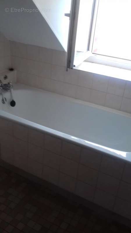 Appartement à BRIENON-SUR-ARMANCON