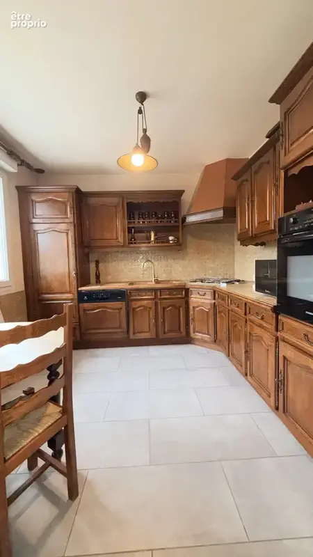 A VENDRE SAINTE-MAURE Maison familiale 181 m2, 7 chambres, avec accès privatif à la rivière Melda jardin 2367m - photo 12