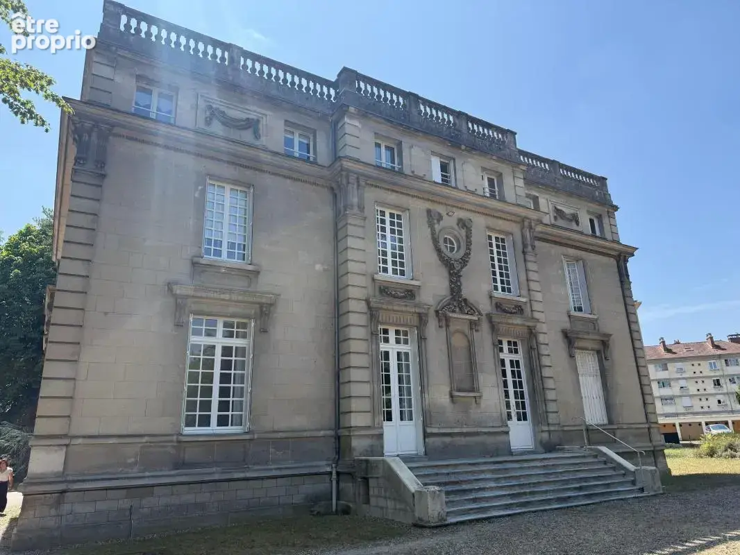 Exclusivité ORPI COMPIÈGNE : L'élégance d'une adresse de prestige sous les toits, avec vue dégagée - photo 13