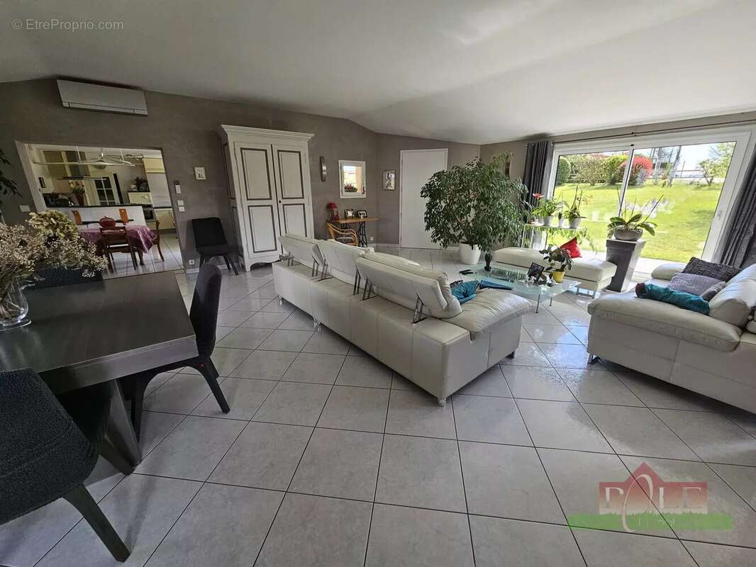 Maison à SAINT-ROMAIN-EN-GAL