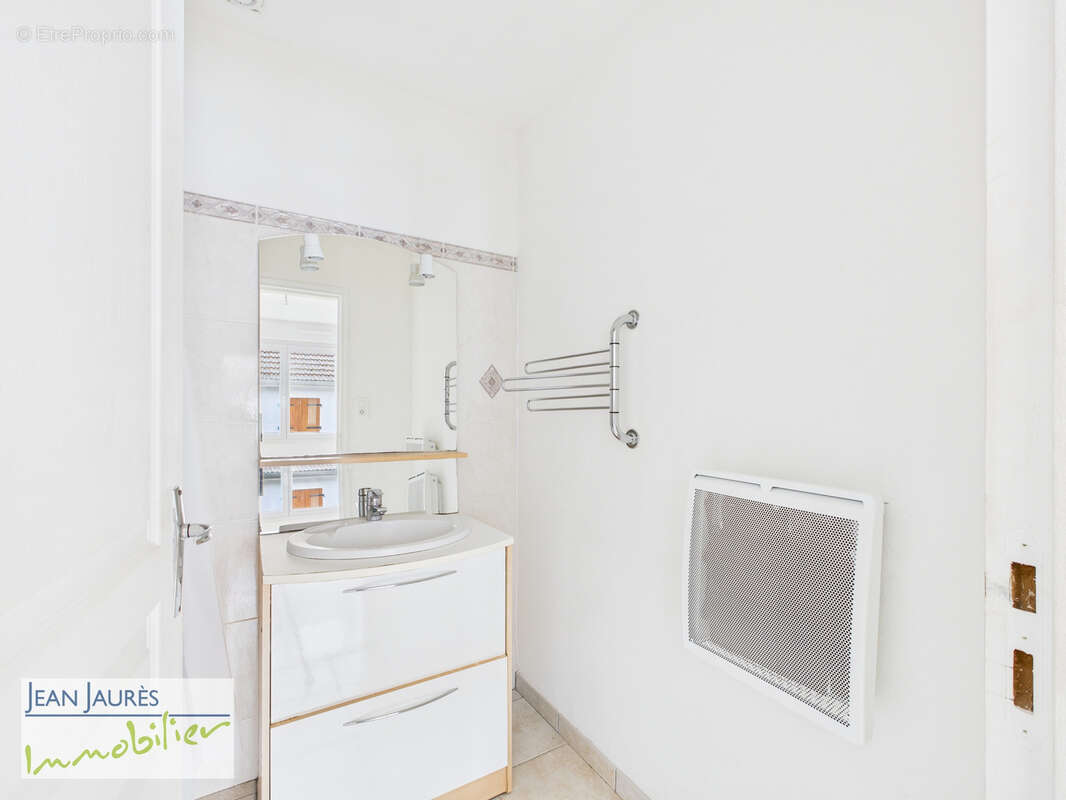 Appartement à SAINTE-SAVINE