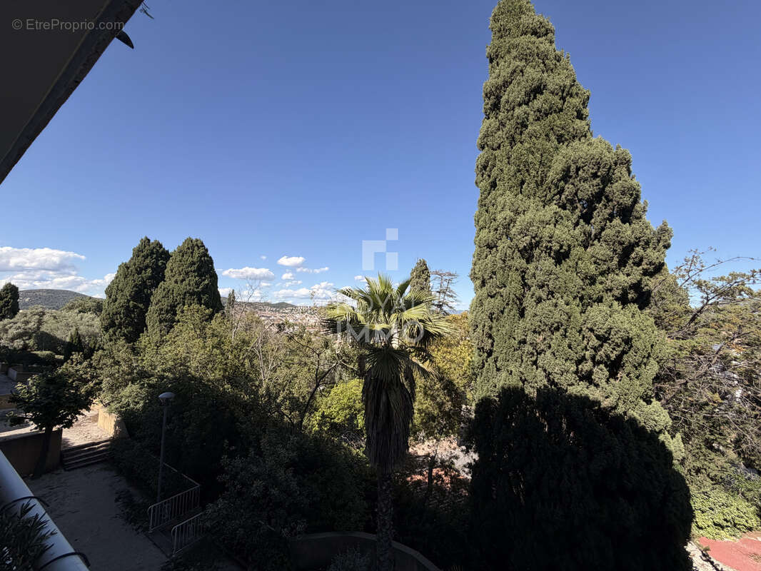 Appartement à HYERES