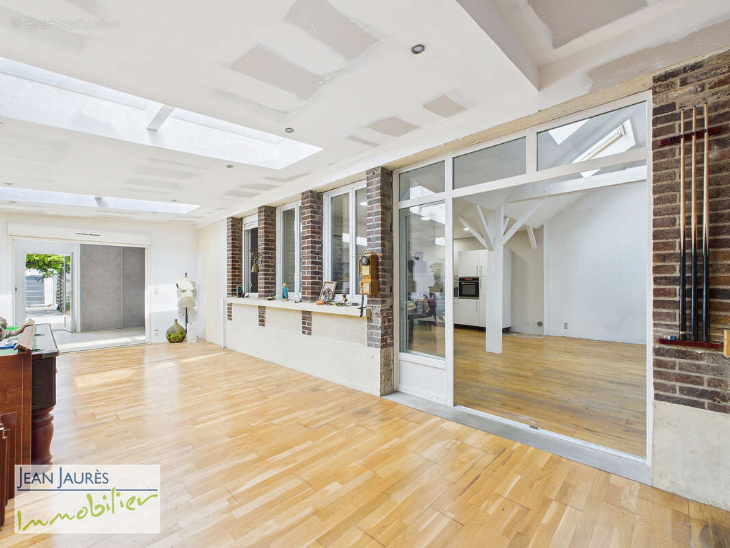 Maison à SAINTE-SAVINE