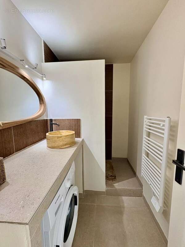 Appartement à LES ISSAMBRES