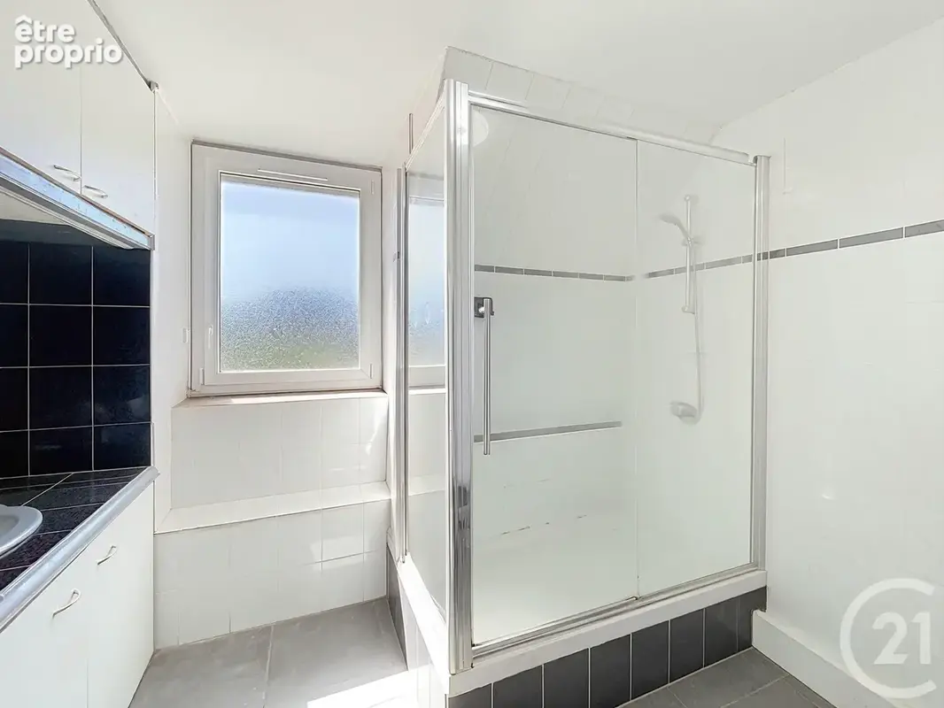 Maison 138 m² à Savigny-Le-Temple  - photo 12