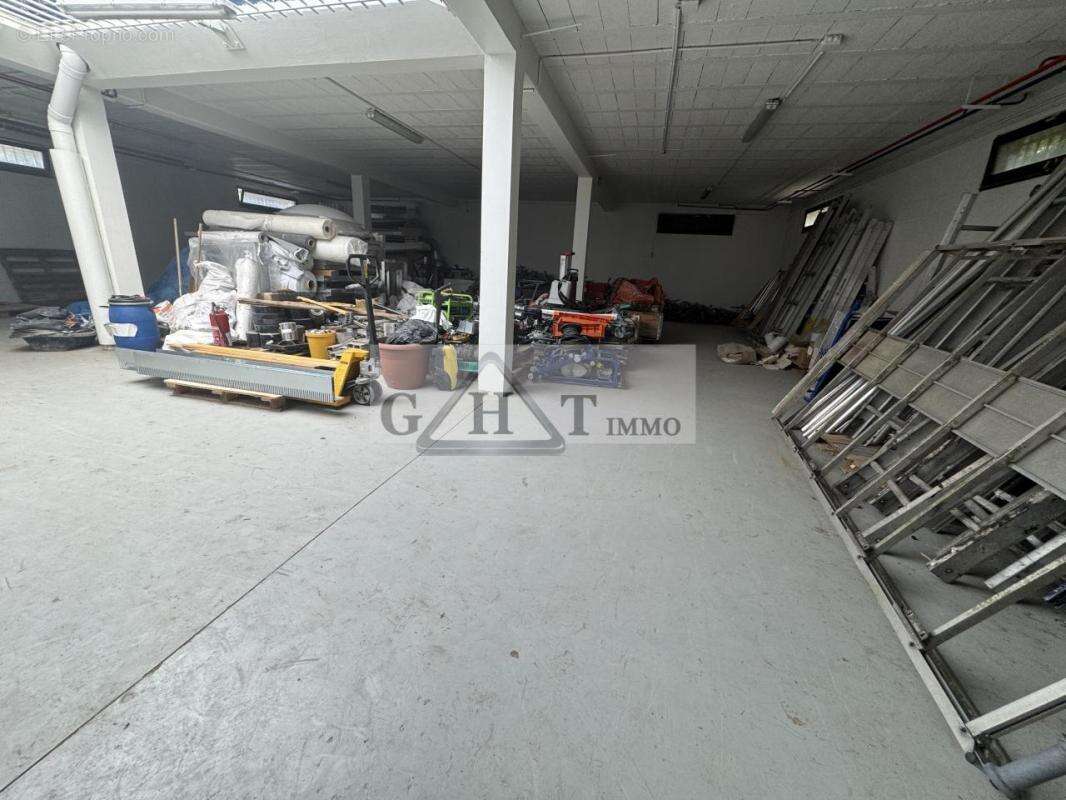 A Vendre Local d'activité 730m2 - photo 6