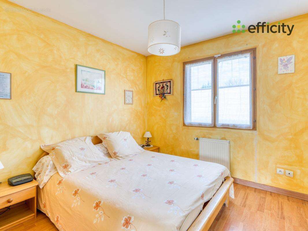 Maison à L'ISLE-D'ABEAU