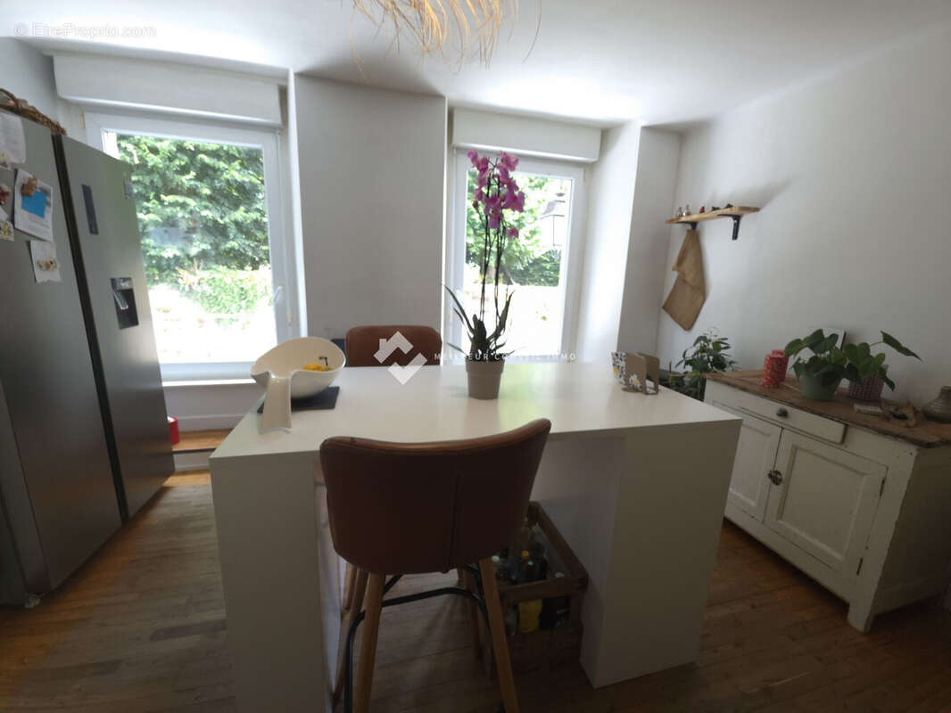 Appartement à QUINTIN