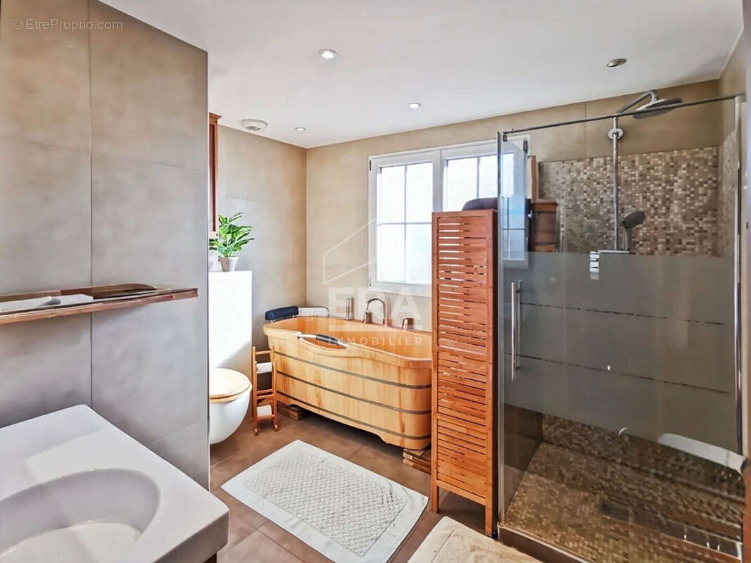 Maison à COMBS-LA-VILLE