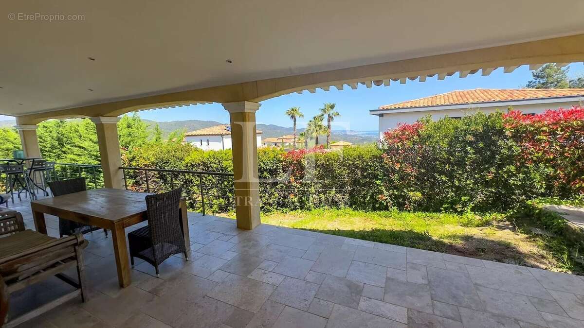 Maison à LES ADRETS-DE-L'ESTEREL