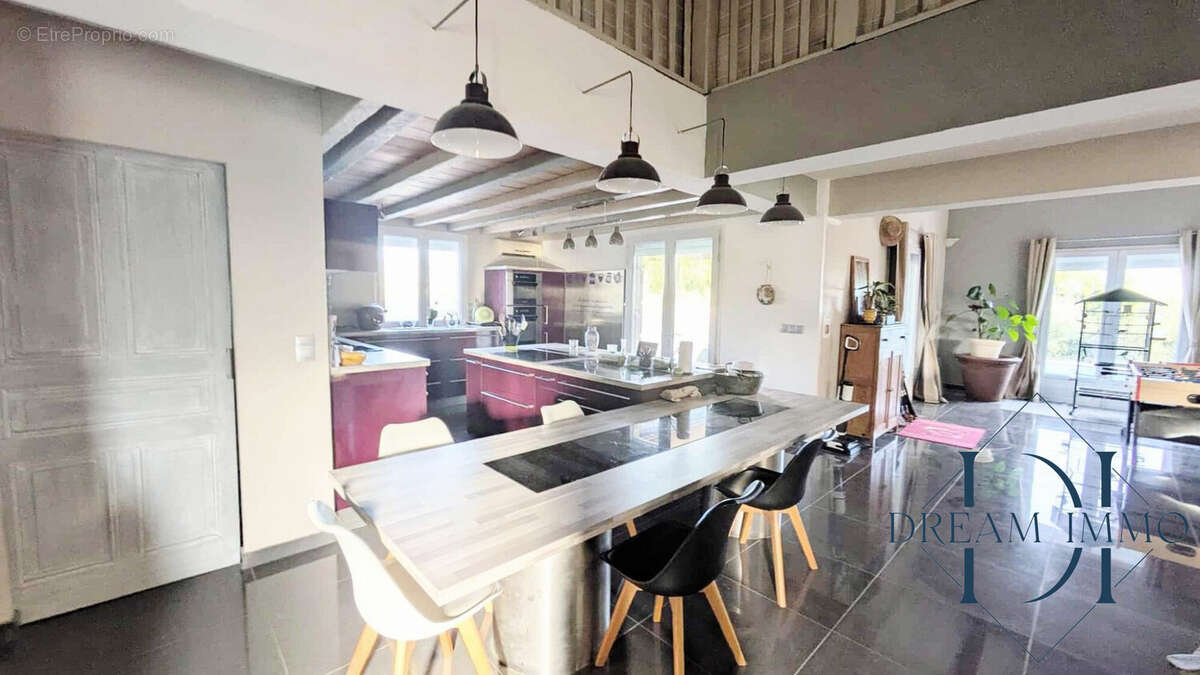 Maison à SAINT-CHRISTOL-LES-ALES