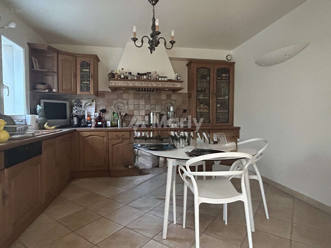 Maison à LES MOLIERES