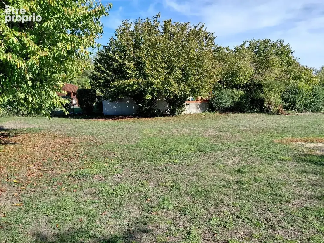 Terrain à SAINTES