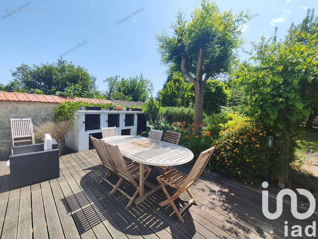 Photo 2 - Maison à COURCY-AUX-LOGES