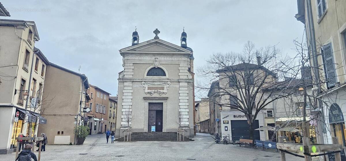 Appartement à NEUVILLE-SUR-SAONE