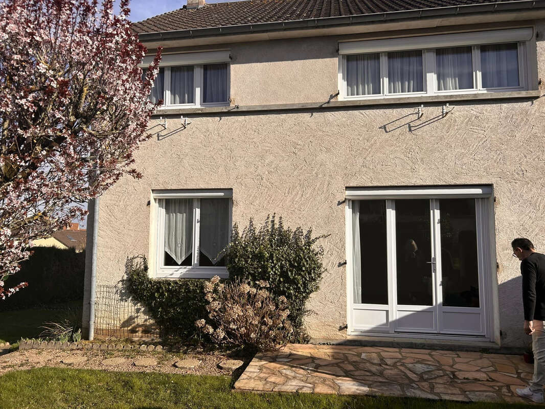 Maison à SAINT-MARCEL