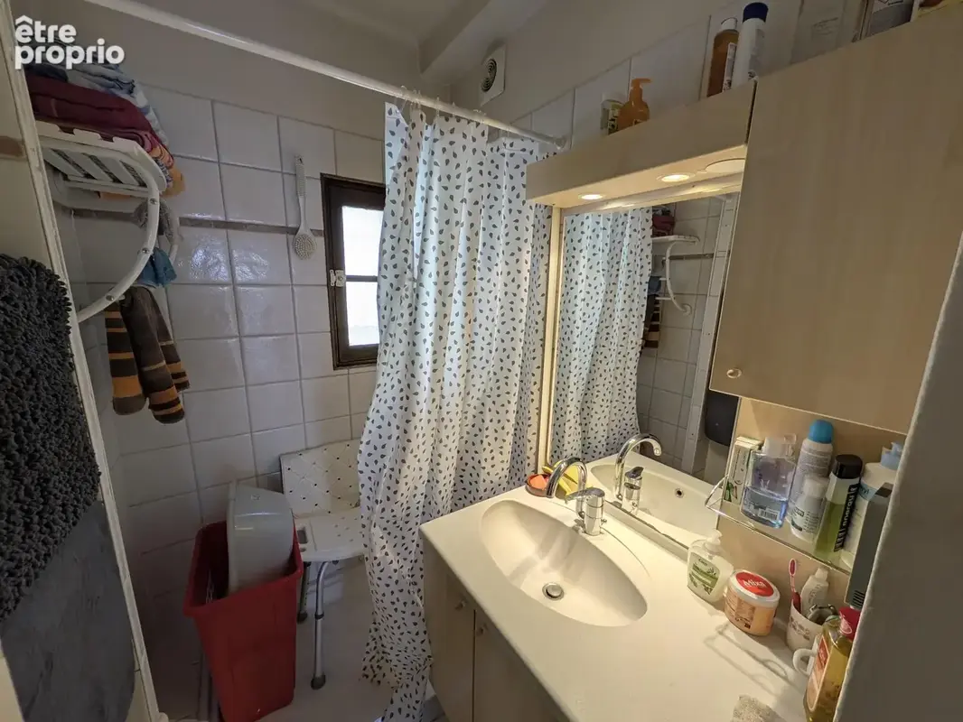 BASSENS - Maison familiale de 111m2 sur grand terrain constructible de 1039m2 - photo 8