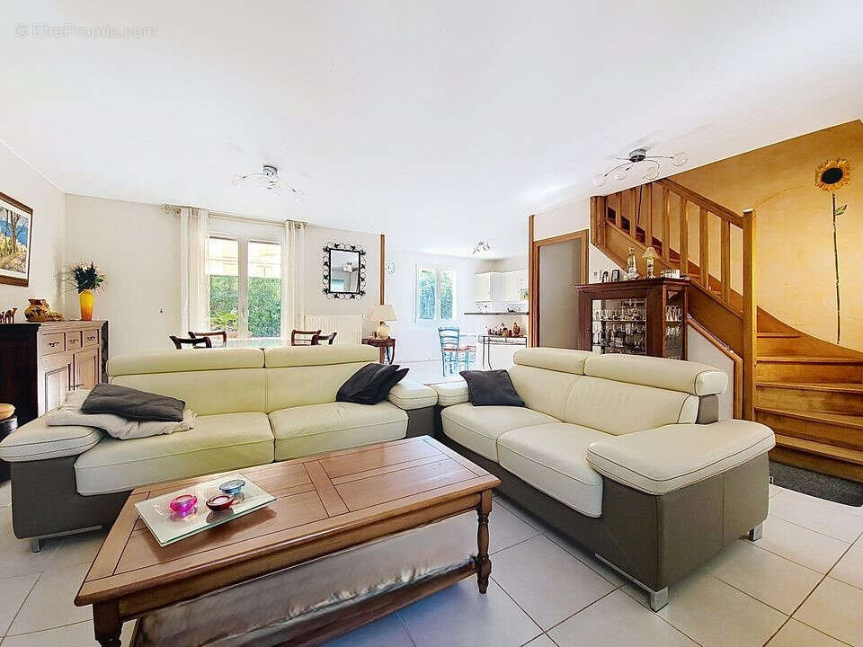 Maison Familiale 112m2-5 Chambres-Terrain 1449m2 - photo 5
