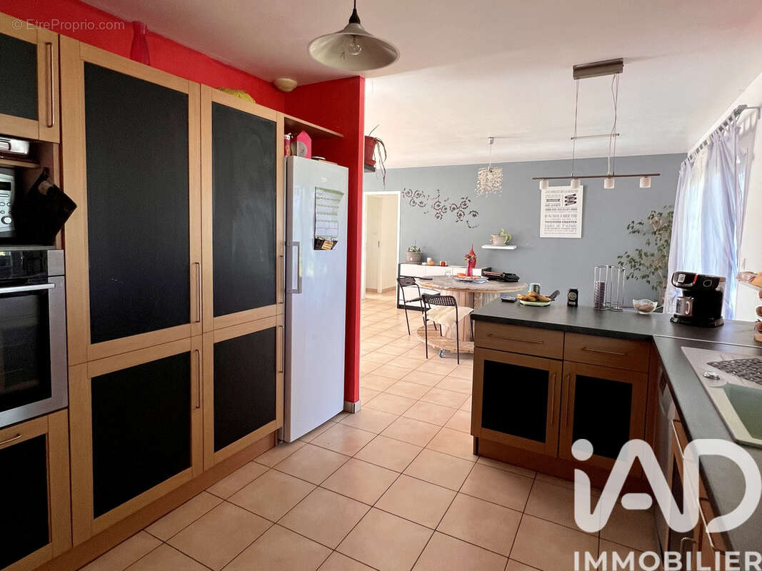 Maison 124 m² à Voulgezac  - photo 9