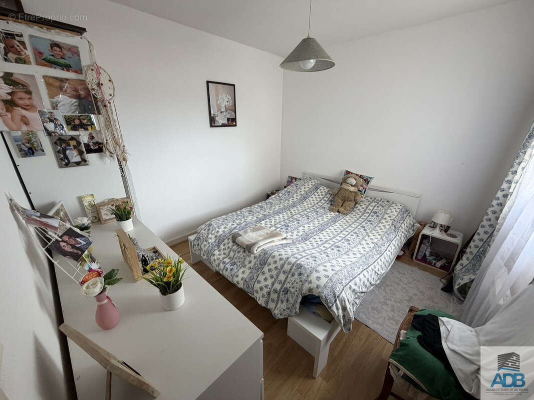 Appartement à LE COTEAU