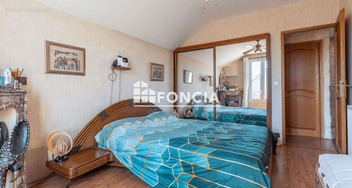 Maison à VIRY-CHATILLON