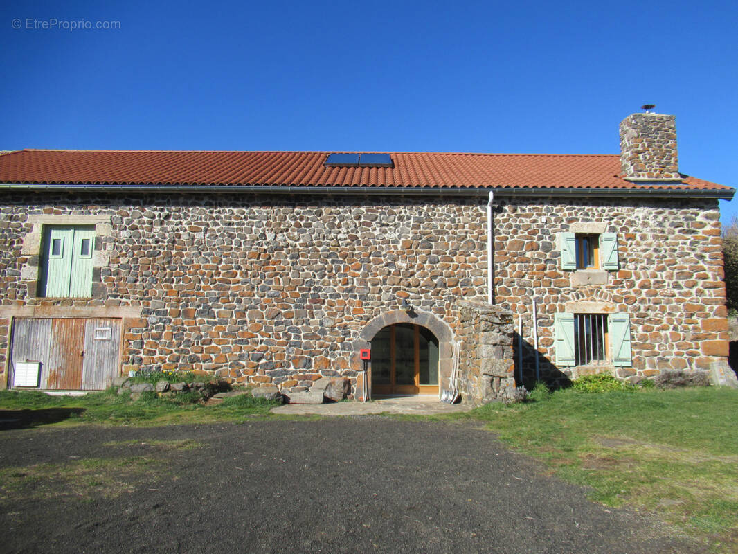 Maison à ALLEYRAC