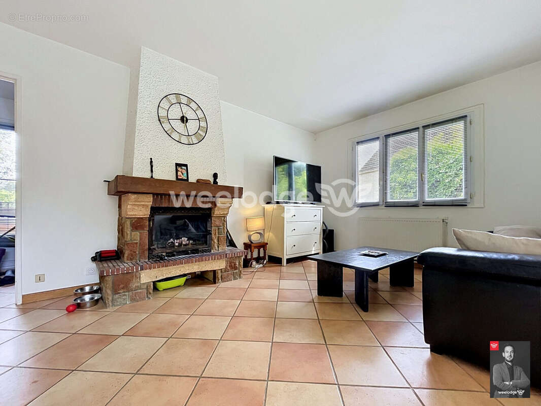 Maison 84 m² à Jouy-Le-Moutier  - photo 2