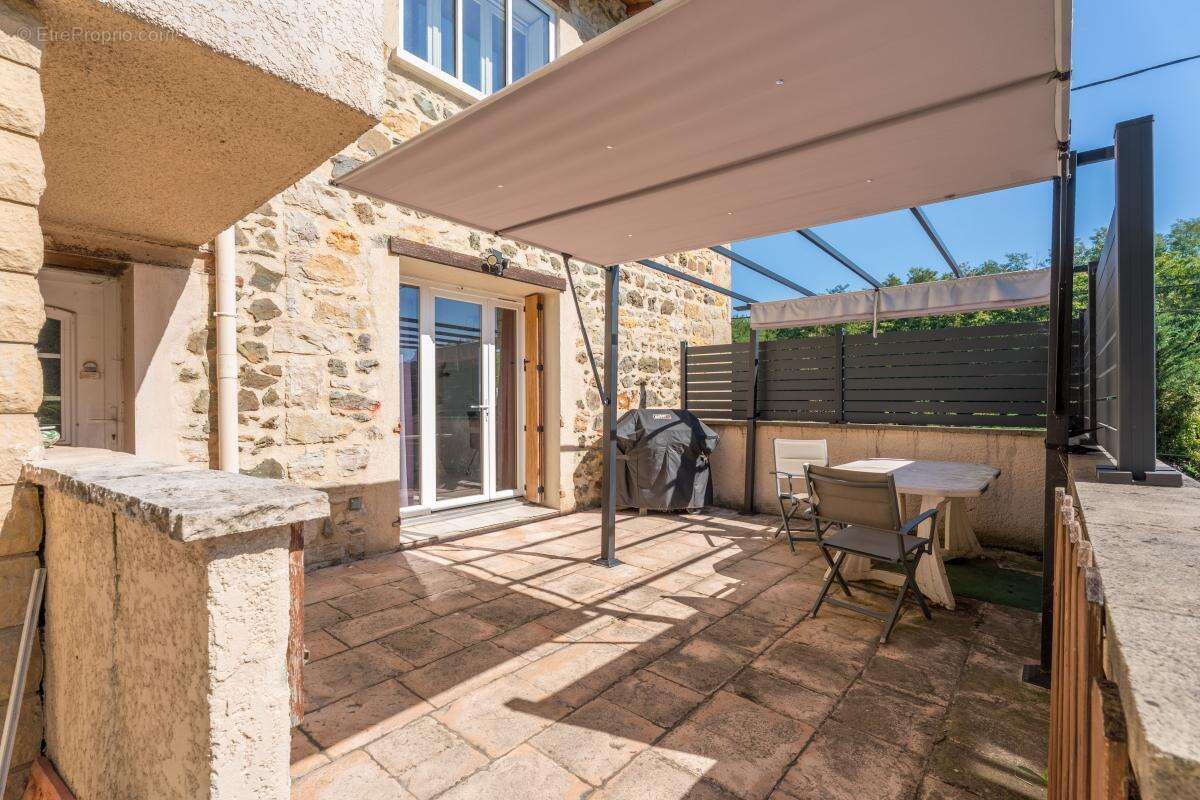 Appartement à SAIN-BEL