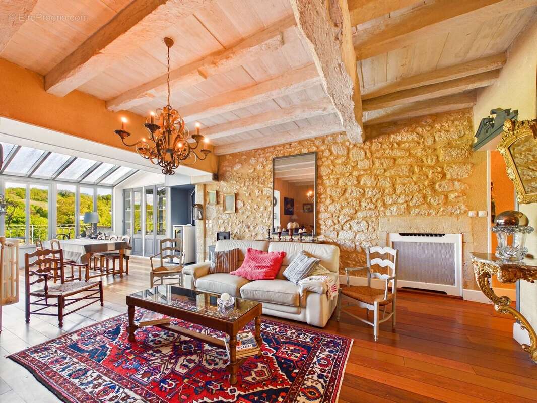 Maison de ville bourgeoise avec vue sur la rivière - photo 9