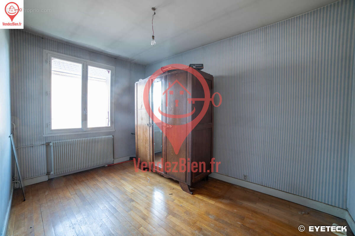 Maison à SAINT-DOULCHARD