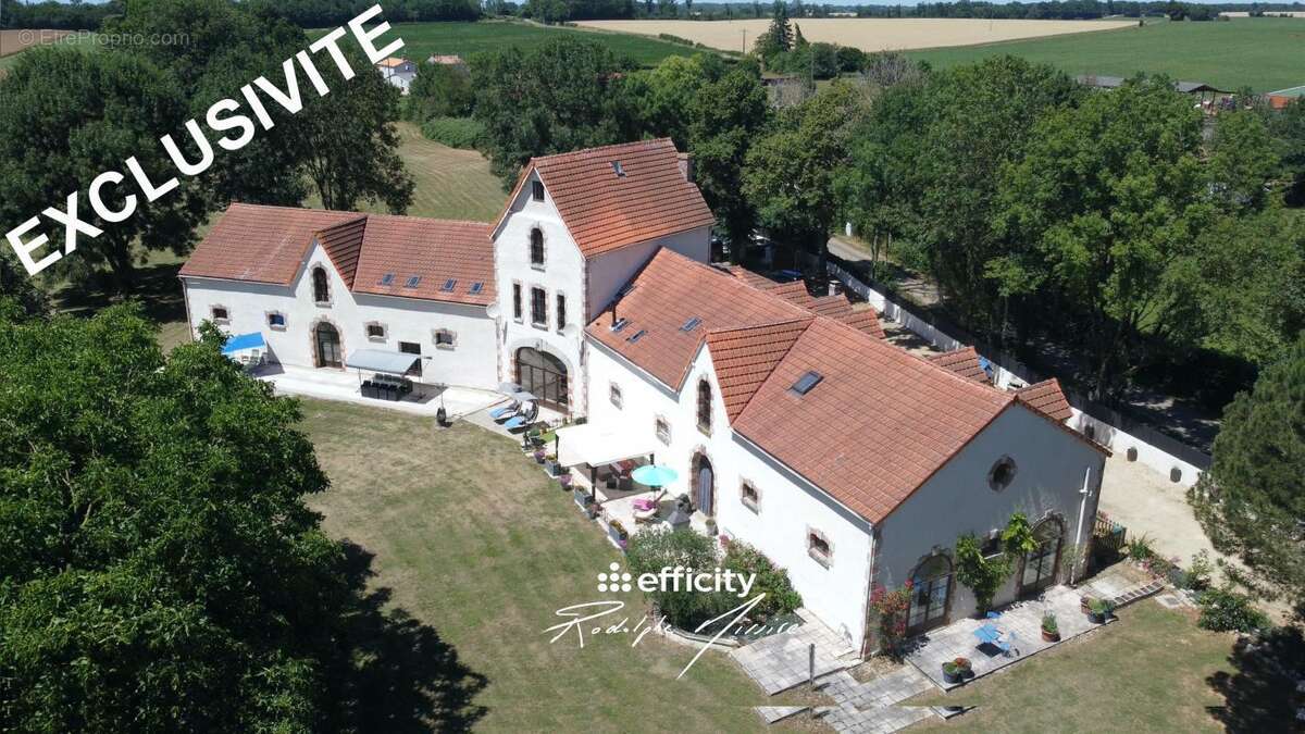 Maison à COULONGES-SUR-L&#039;AUTIZE