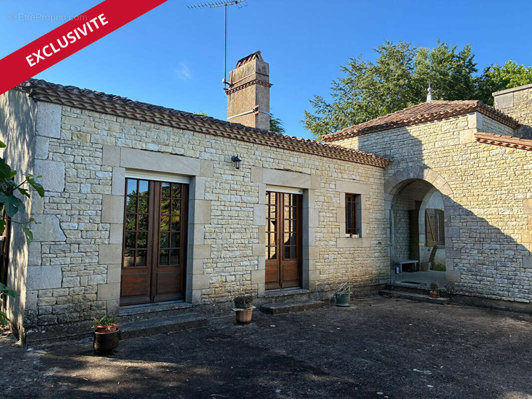 Maison à SAVIGNE