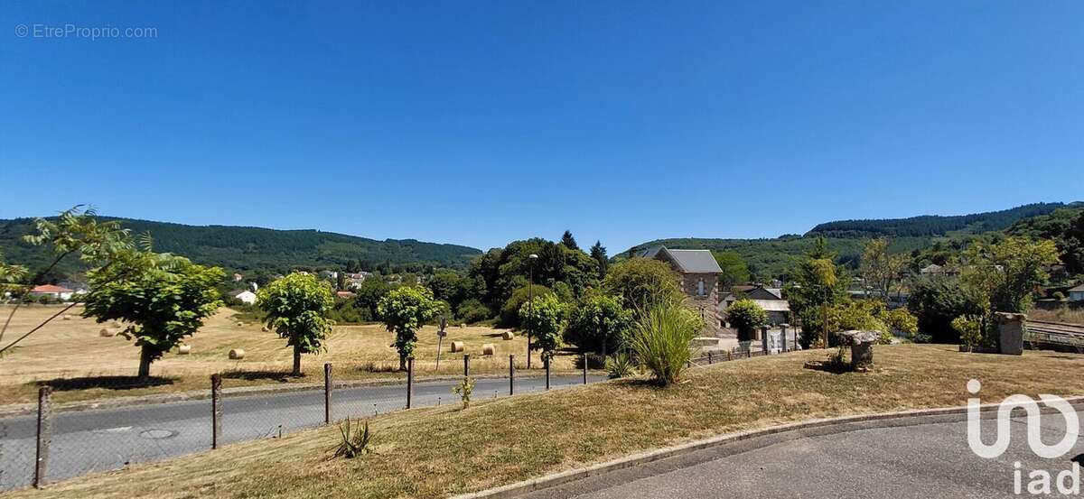 Photo 2 - Maison à SAINT-SULPICE-LAURIERE