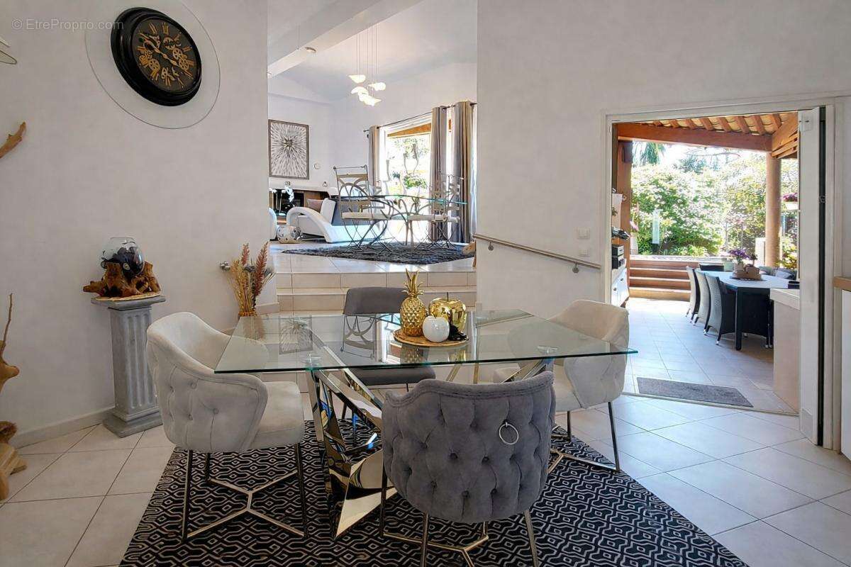 Maison à TRANS-EN-PROVENCE