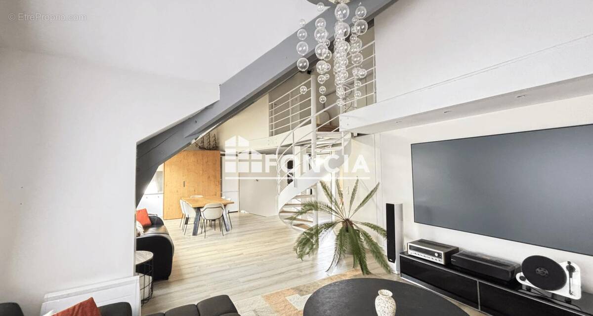 Appartement à PONTAULT-COMBAULT