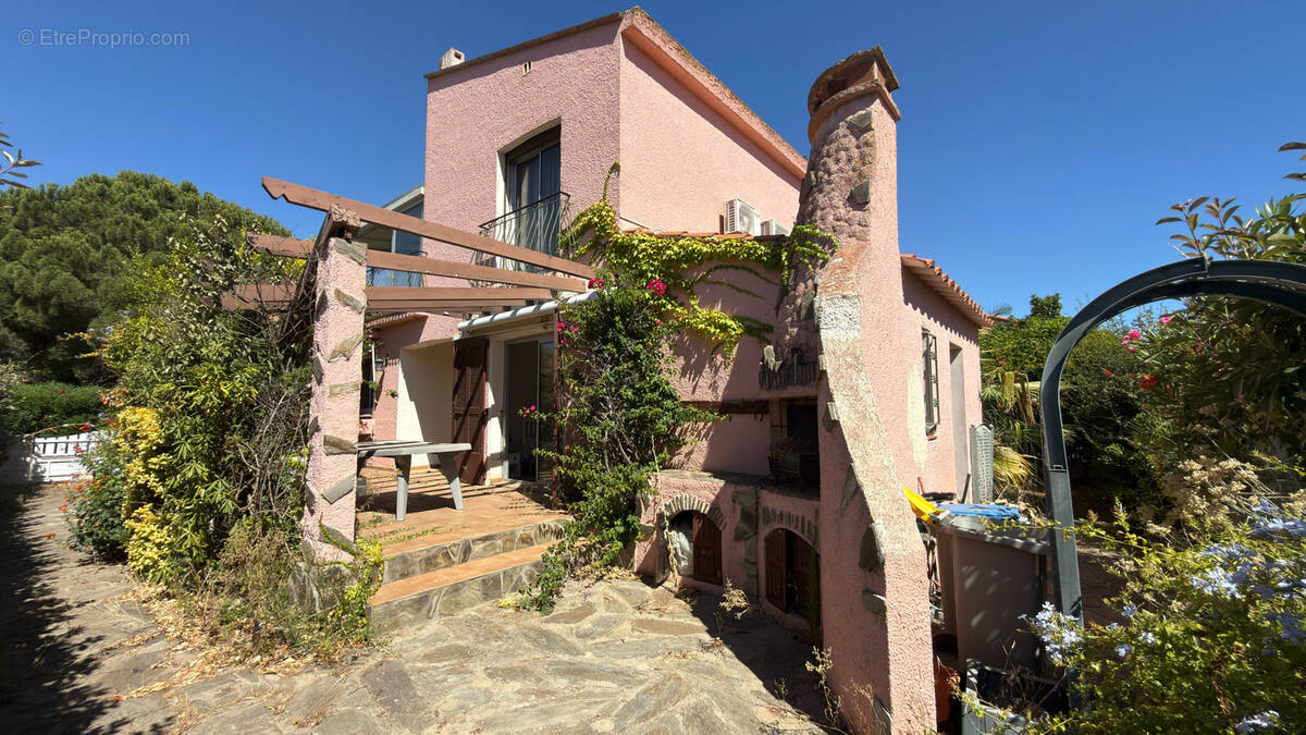 Maison à SAINT-CYPRIEN