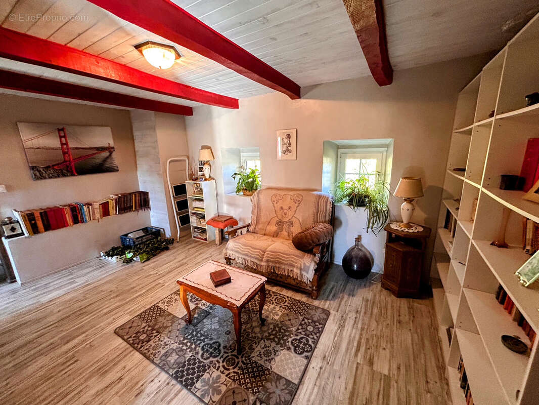 Maison à SAINT-BONNET-PRES-BORT