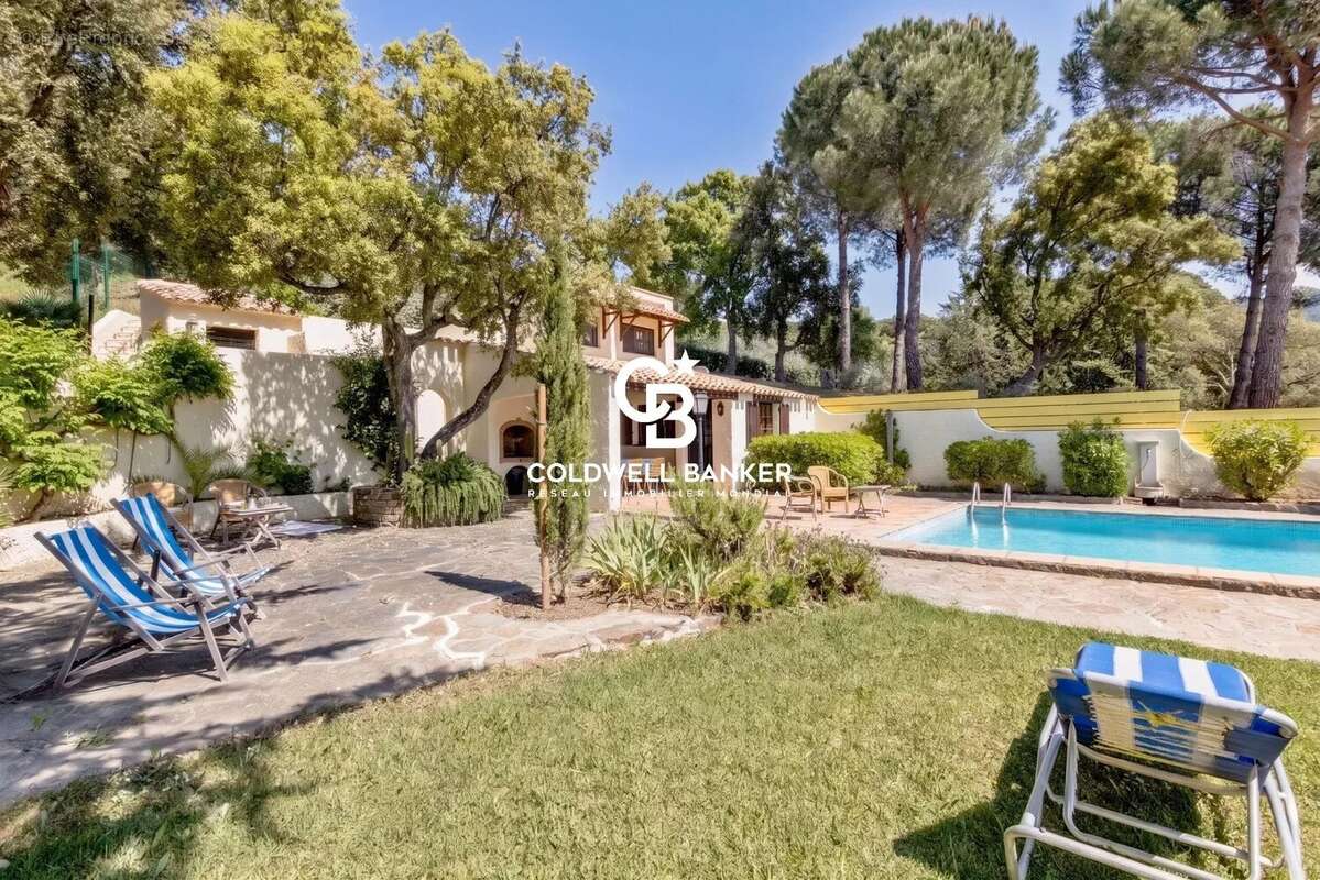 Maison à BORMES-LES-MIMOSAS