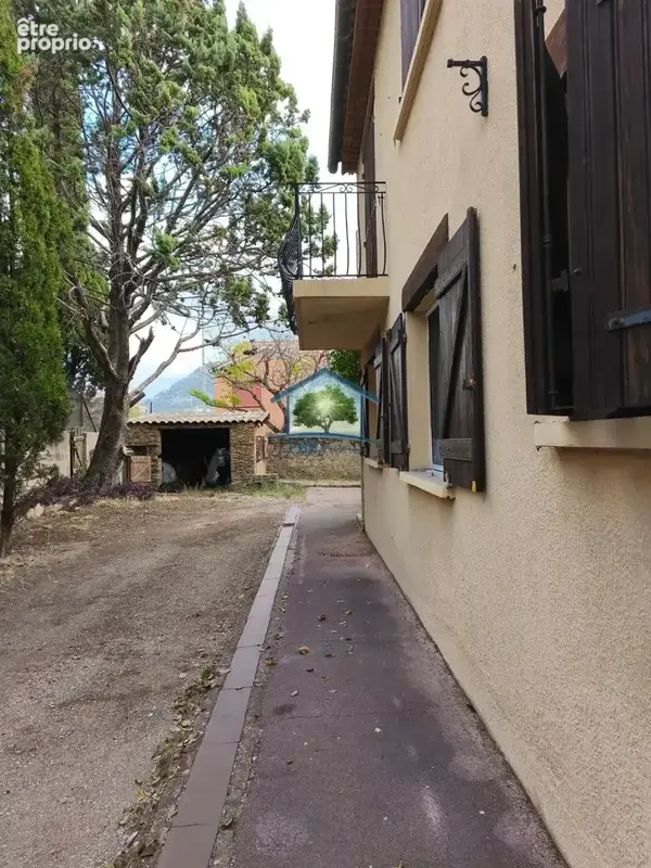 Toulon Ouest - Grande demeure divisée en deux appartements - photo 6