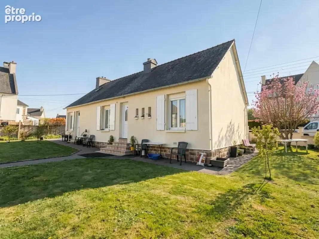 Maison à SAINT-MARTIN-DES-CHAMPS