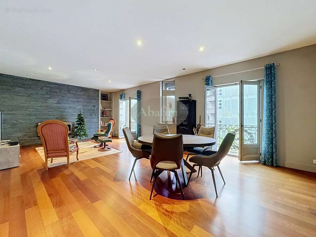 Appartement haussmannien lumineux - photo 2