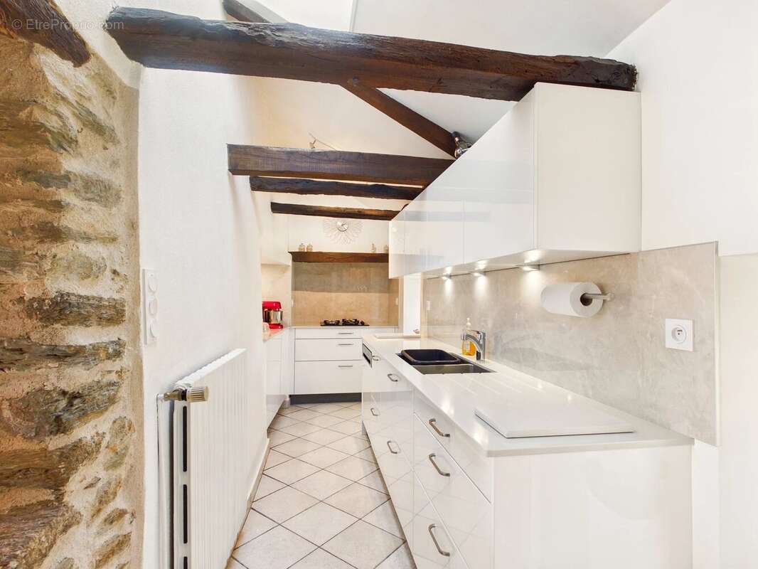 Maison à LA SALVETAT-PEYRALES