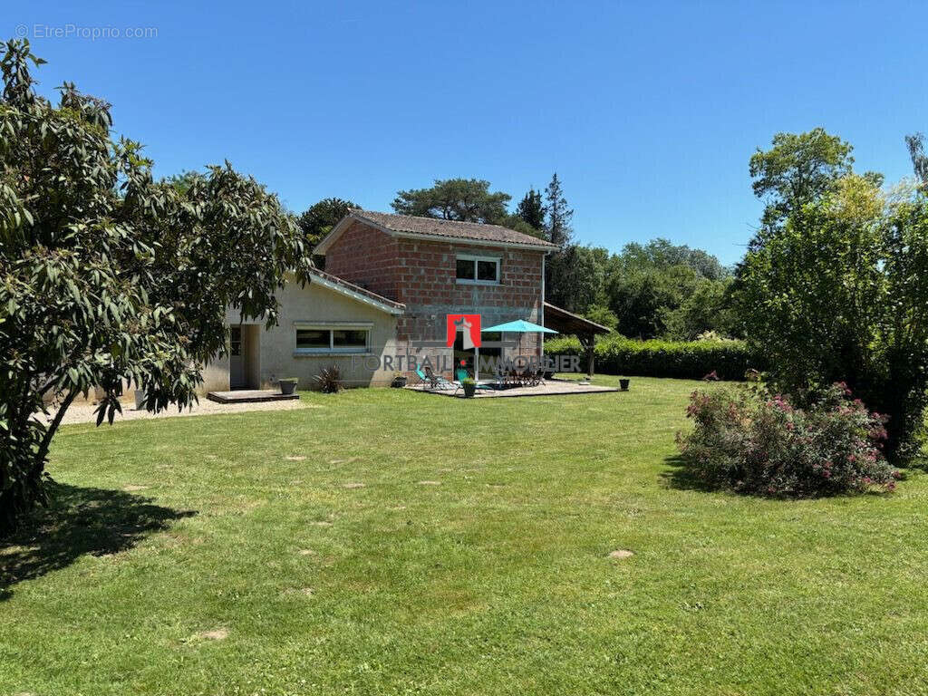 Maison à SAINT-ANDRE-DE-CUBZAC